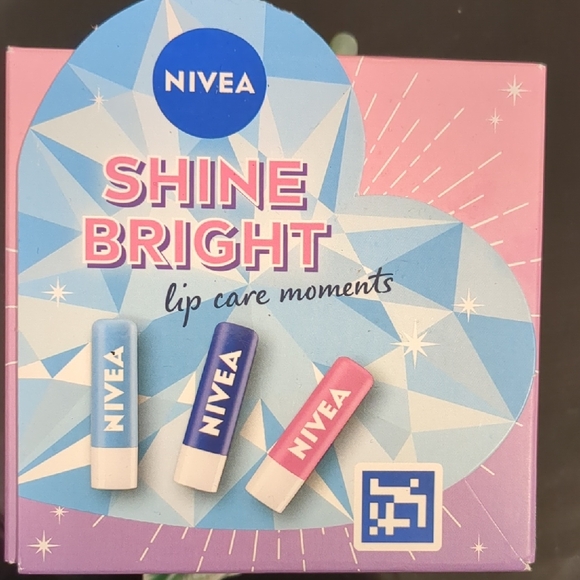 Nivea Other - Lip Balm (3)